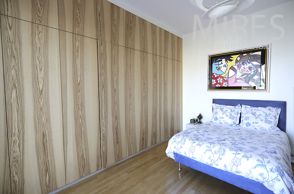 Chambre, grand placard en bois. C1849