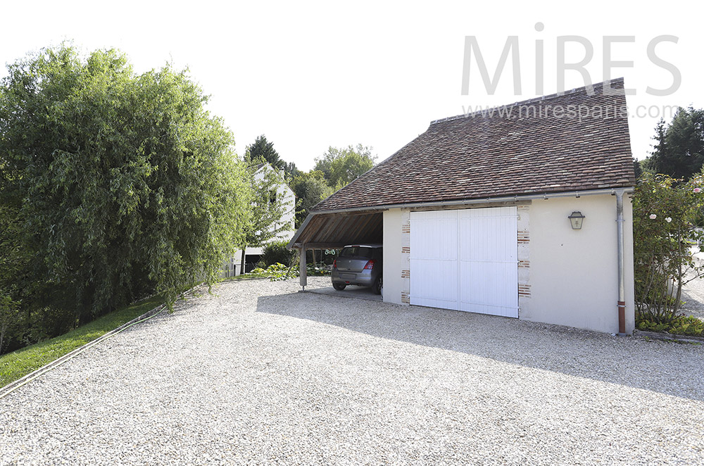 Garage isolé. C1851