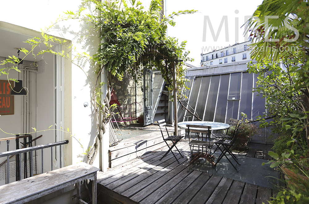 C1859 – Teak terrace on the roofs