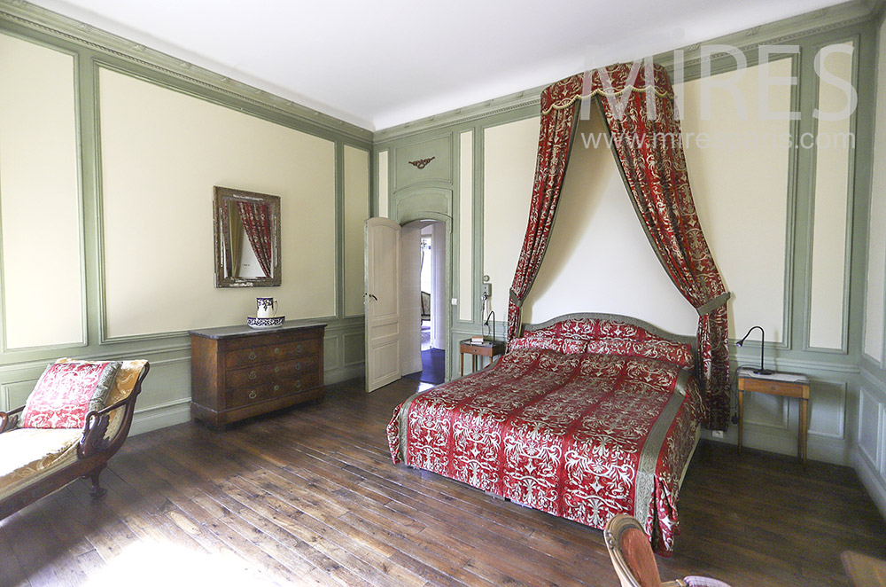 Colorful bedroom. C1864