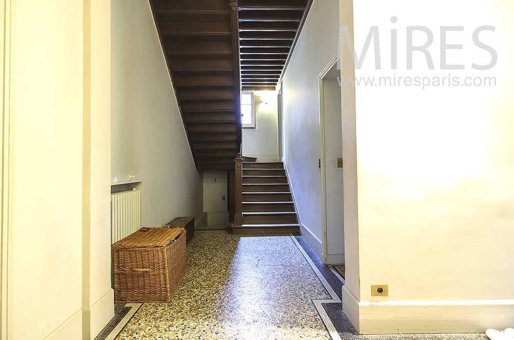 C1880 – Solid wood staircase