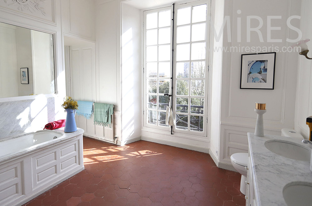 Large bathroom. C1897