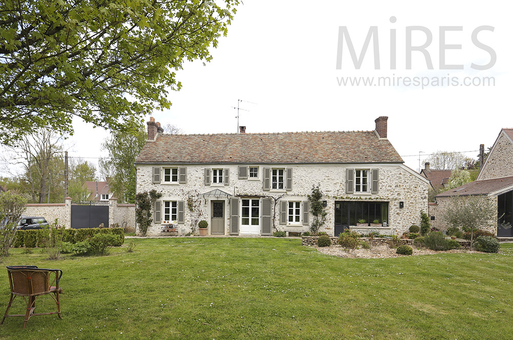 C1906 – Restored country house