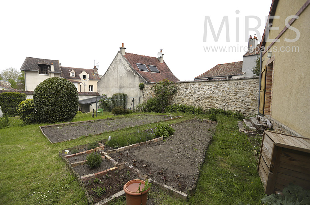 C1907 – Vegetable garden