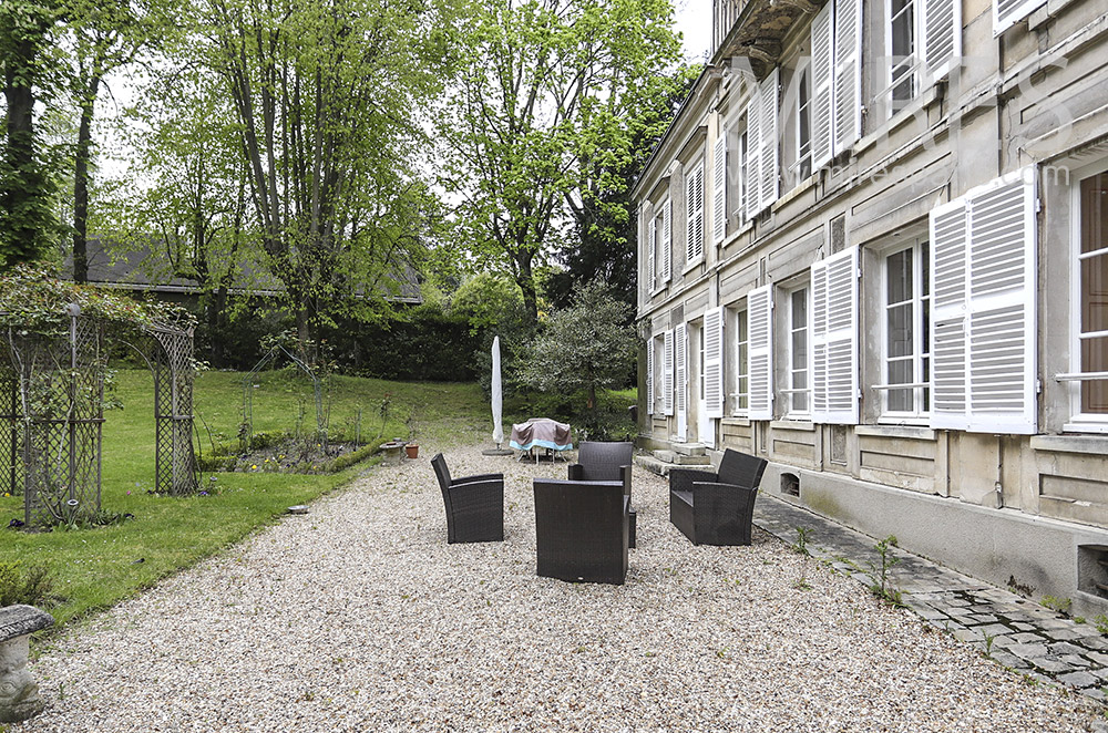 C1907 – Gravel terrace