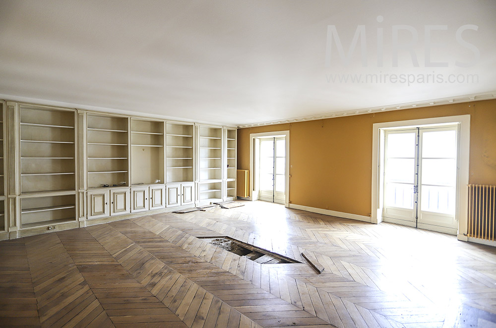 Appartement parisien vide. C1925