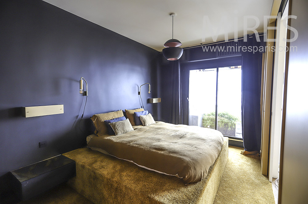 C1922 – Midnight blue bedroom