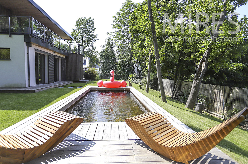 C1929 – Swimming pool lined with teak