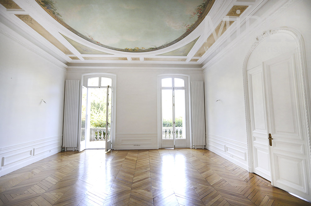 Large empty Haussmann apartment. C1935