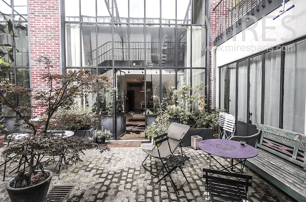 C1938 – Paved workshop courtyard