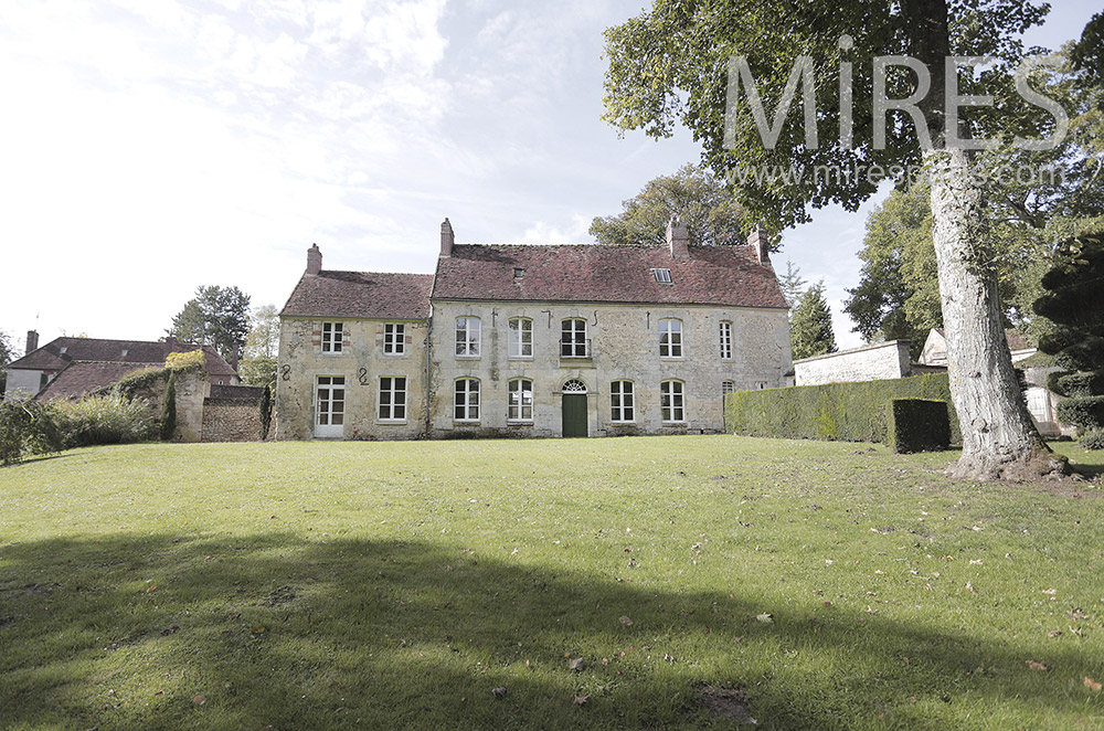 C1948 – Grande propriété avec donjon, ferme et église