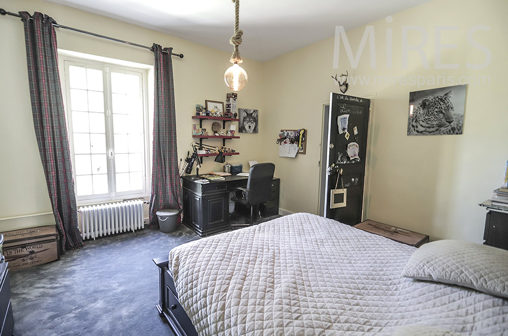 C1947 – Bedroom with old office