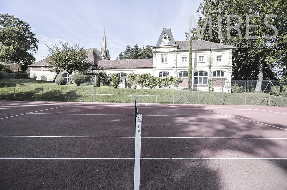 C1948 – Tennis rouge