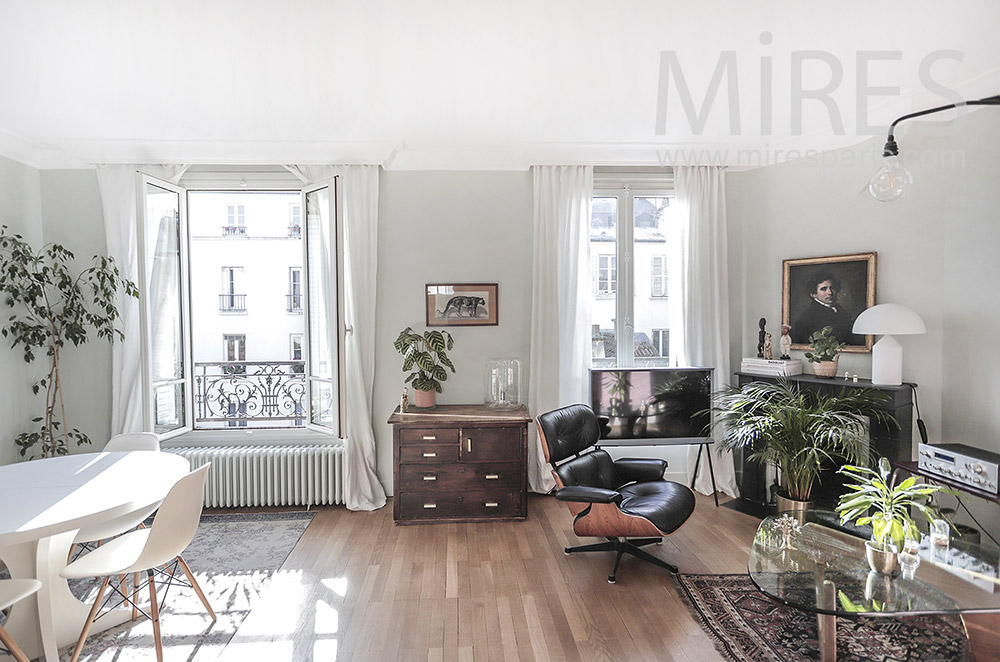 C1952 – Retro living room