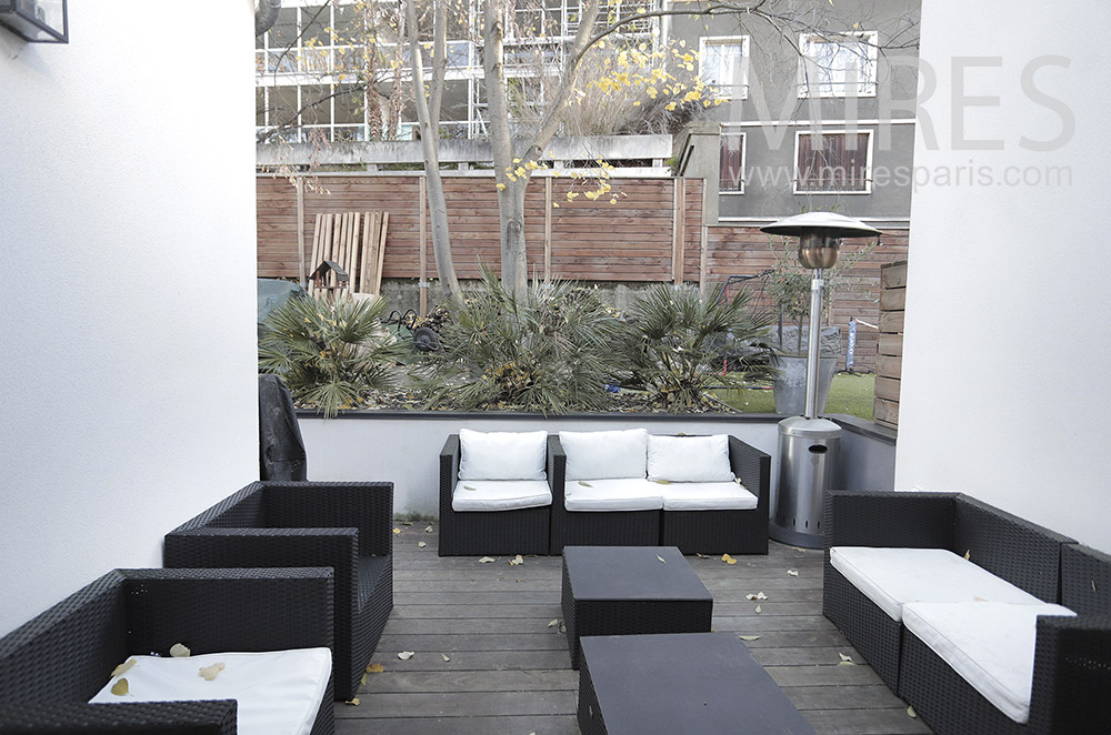 C1955 – Black and white outdoor living room