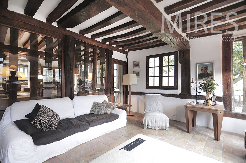 White living room with beams. C0571