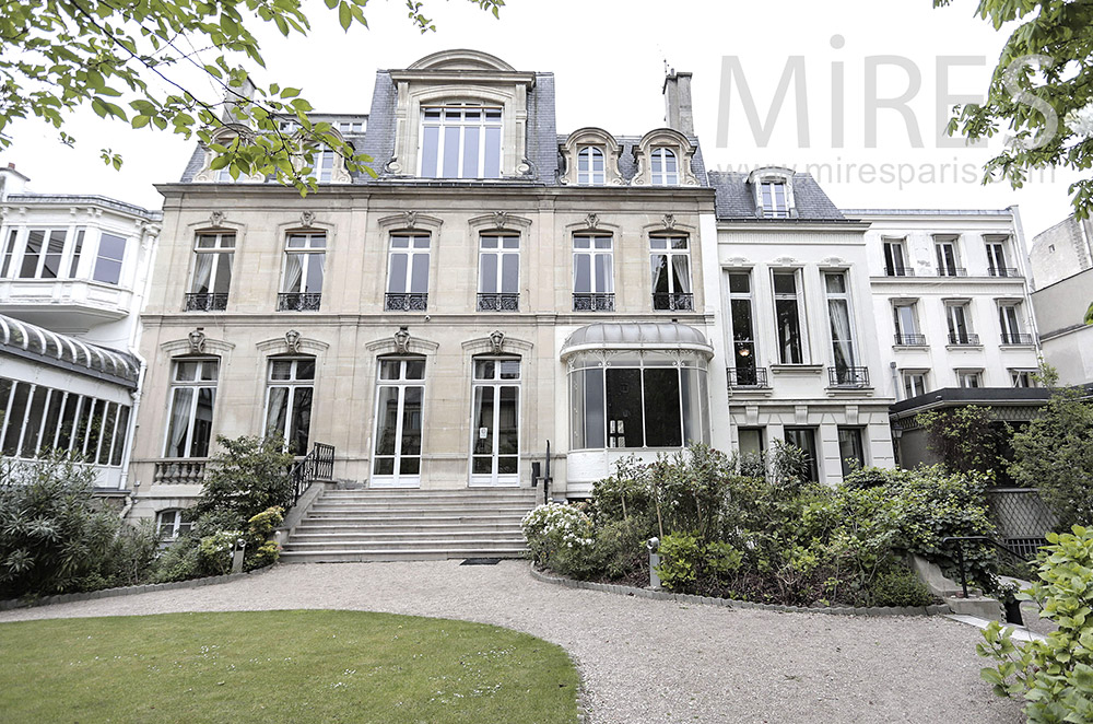 C1990 – Parisian hotel particulier