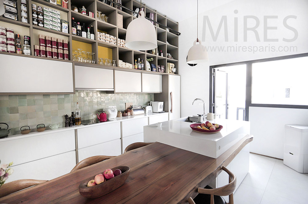 C1987 – Beautiful white kitchen