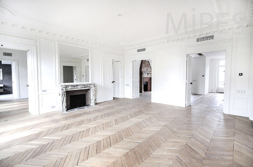 C1993 – Empty Parisian apartment