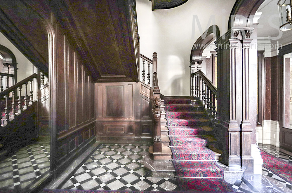 C1993 – Old building staircase