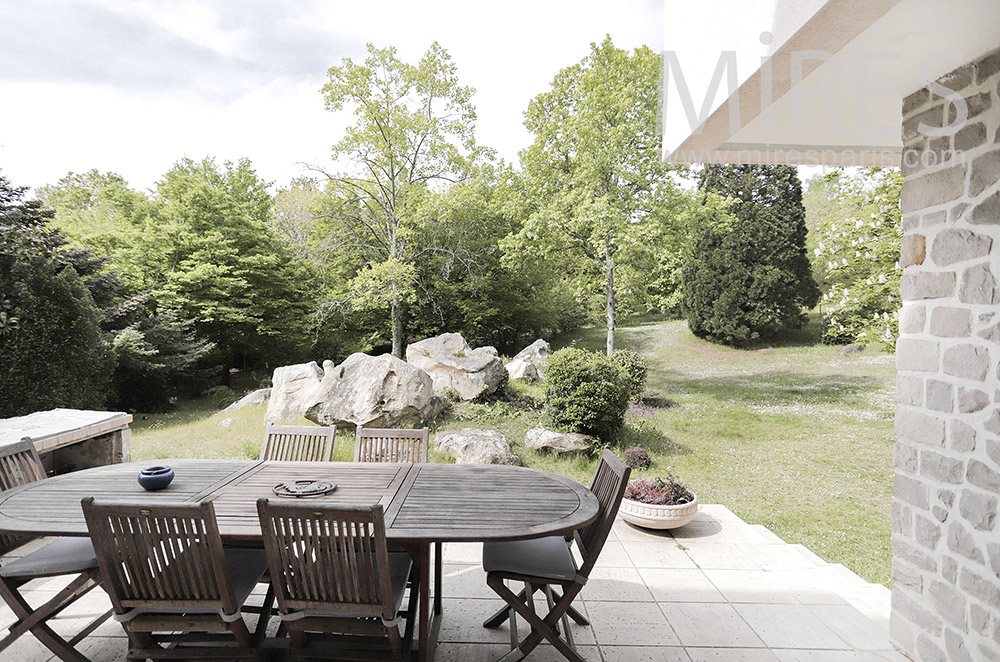 C1994 – Protected terrace overlooking the garden