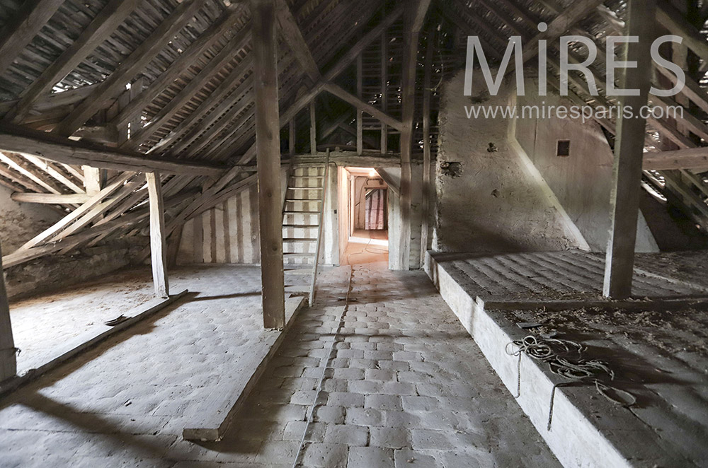 C1997 – Large attic with paved floor