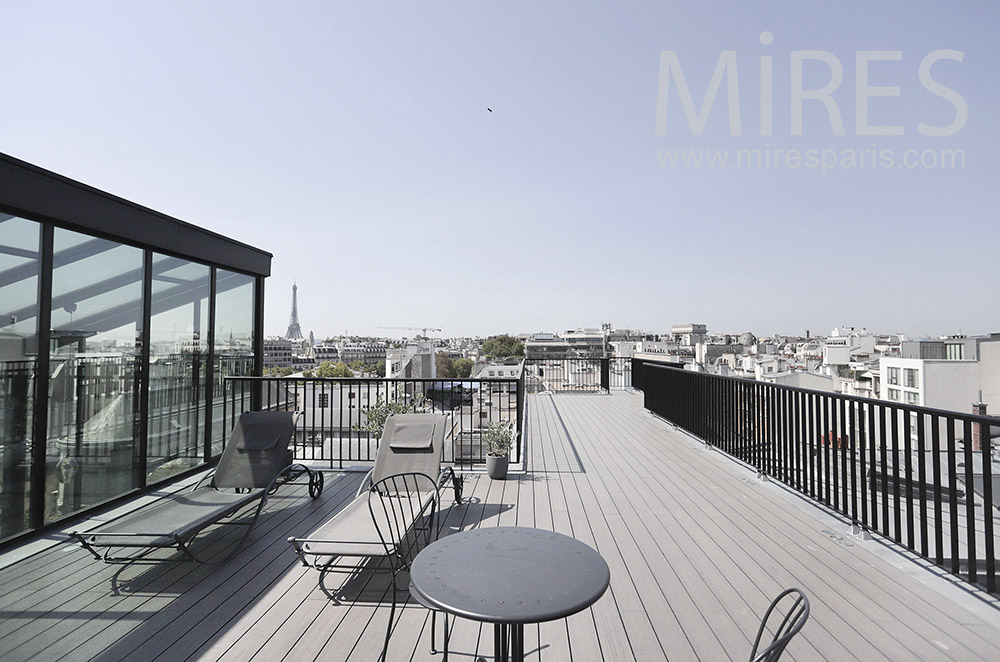 C2019 – Empty loft, rooftop overlooking the Eiffel Tower