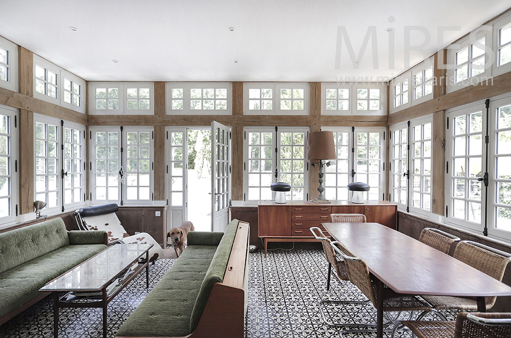 C2013 – Vintage conservatory living room
