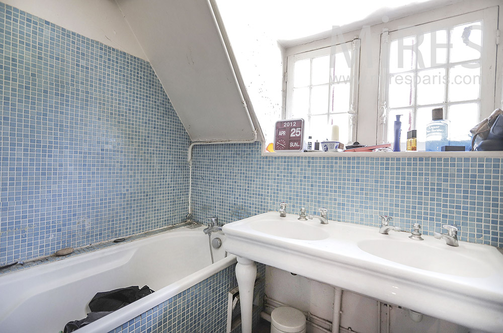 C2013 – Patinated blue baths