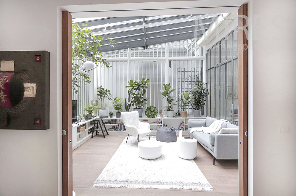 C2015 – Winter Garden