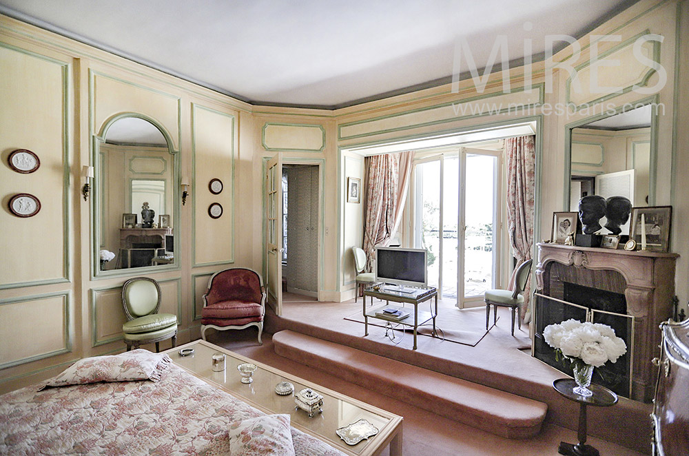 Chambre avec bains et terrasse. C2017