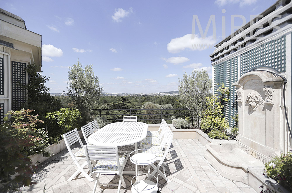 C2017 – Rooftop, vue sur la Défense