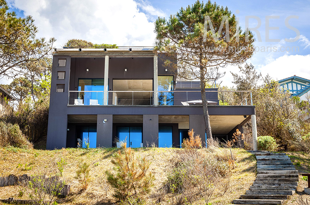 C2026 – Maison d’architecte en bord de plage