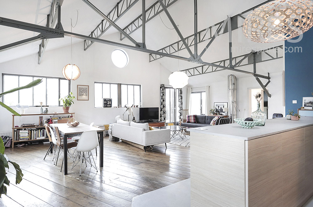 C2036 – Neat family loft