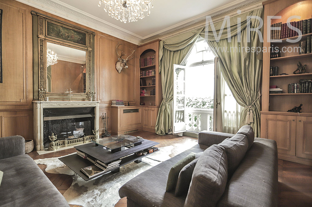 C2029 – Wooden living room with balcony