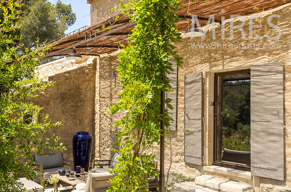 C2033 – Petite terrasse privée