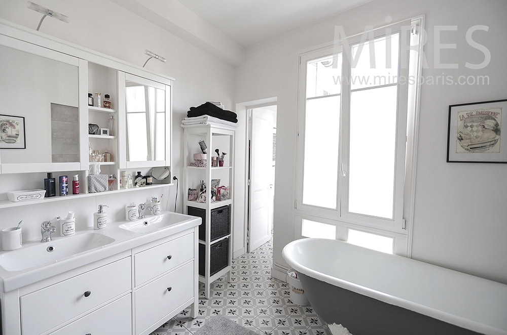 White baths with Italian shower. C1691