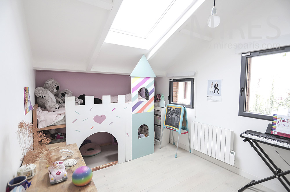 C2038 – Children’s rooms