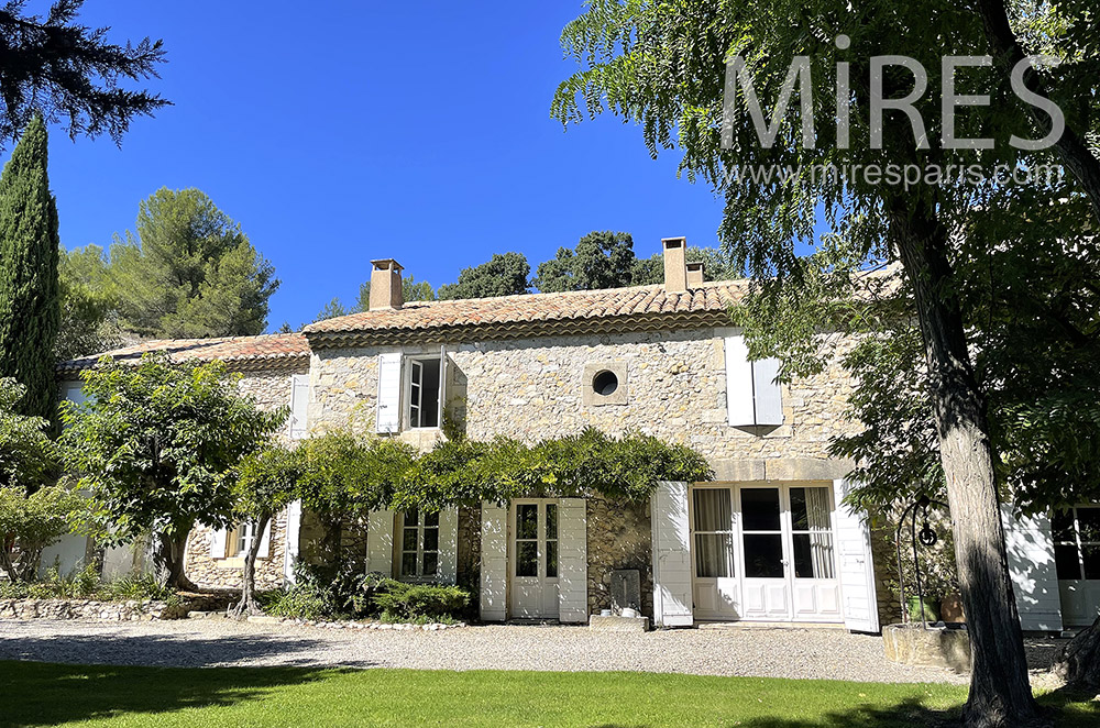 Maison provençale. C2055