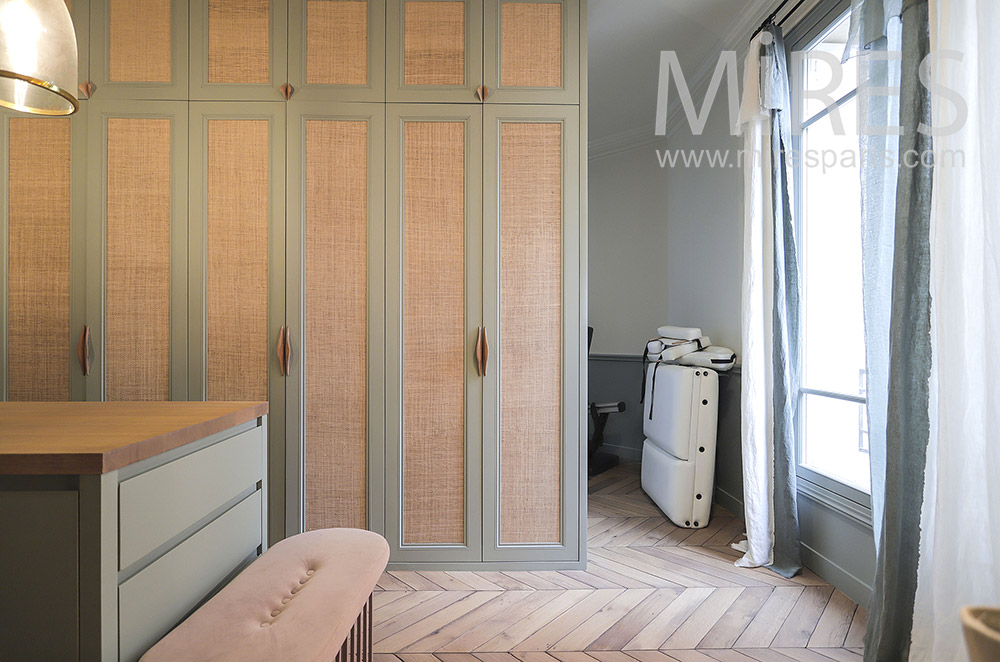 C2047 – Dressing en bois