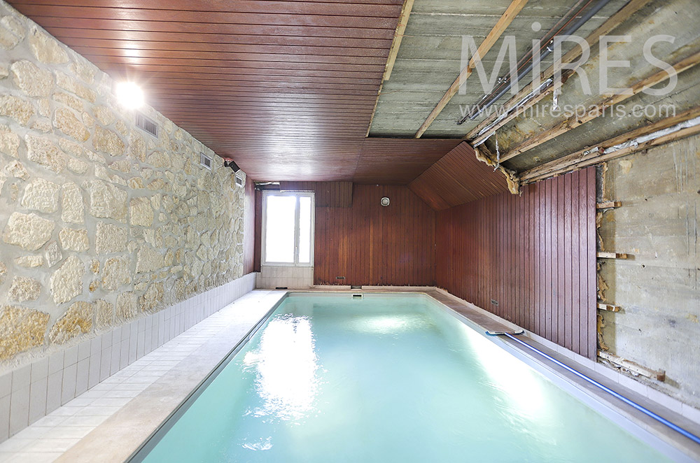 C2060 – Indoor pool