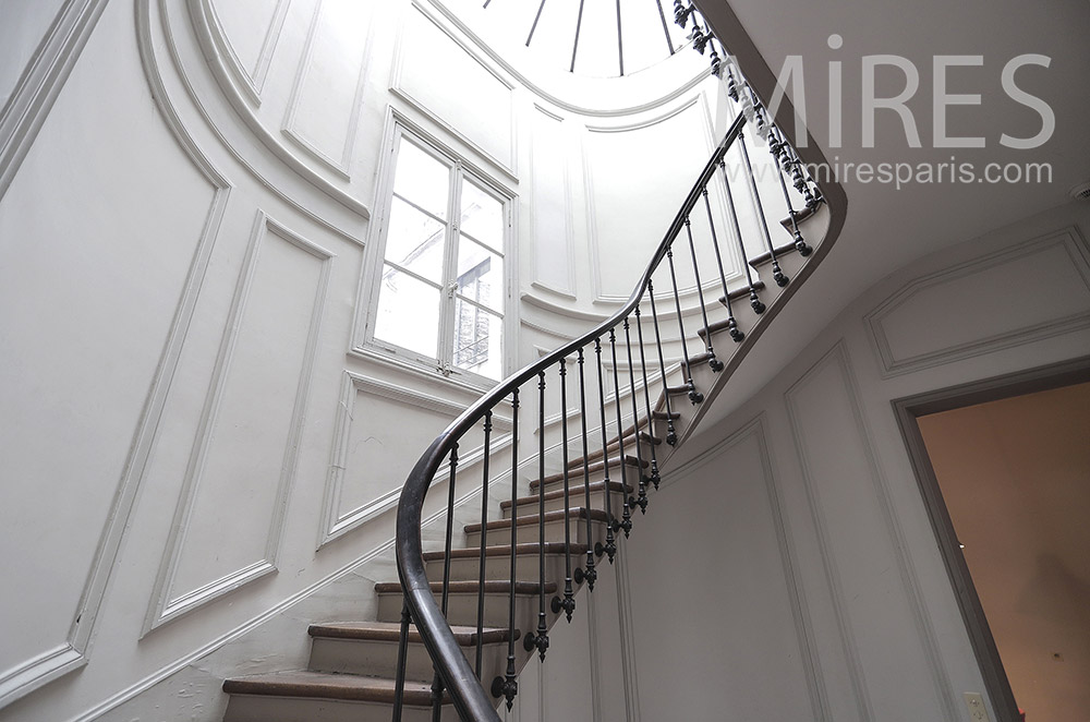 C2063 – Staircase under canopy