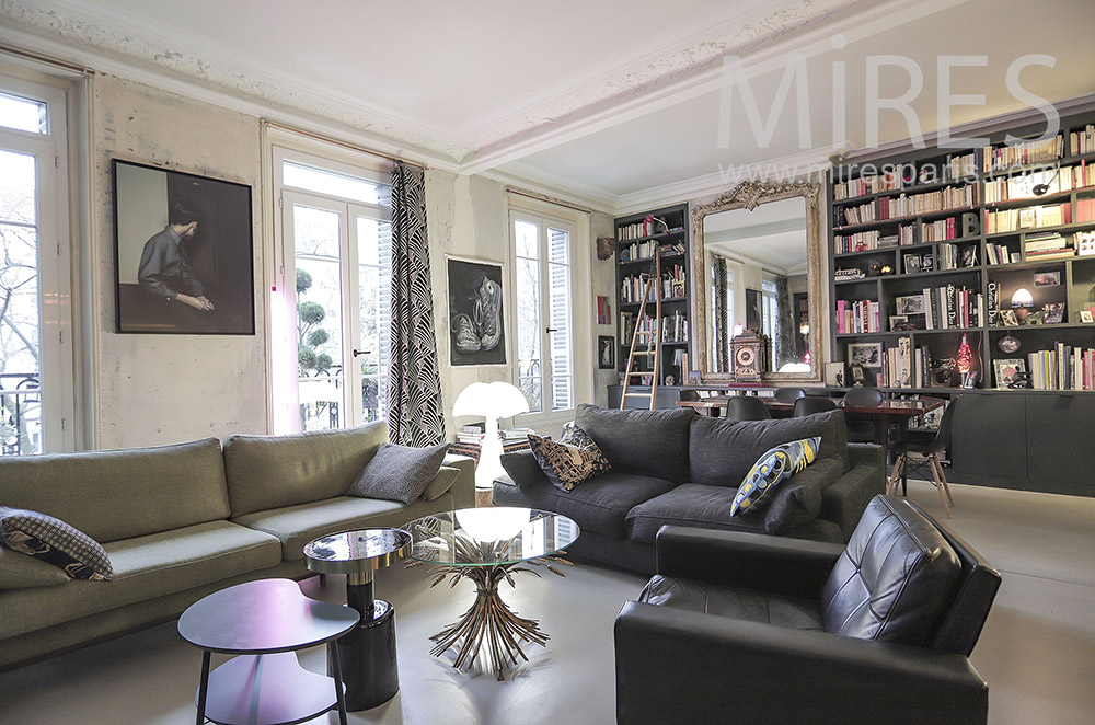 C2070 – Appartement parisien déco