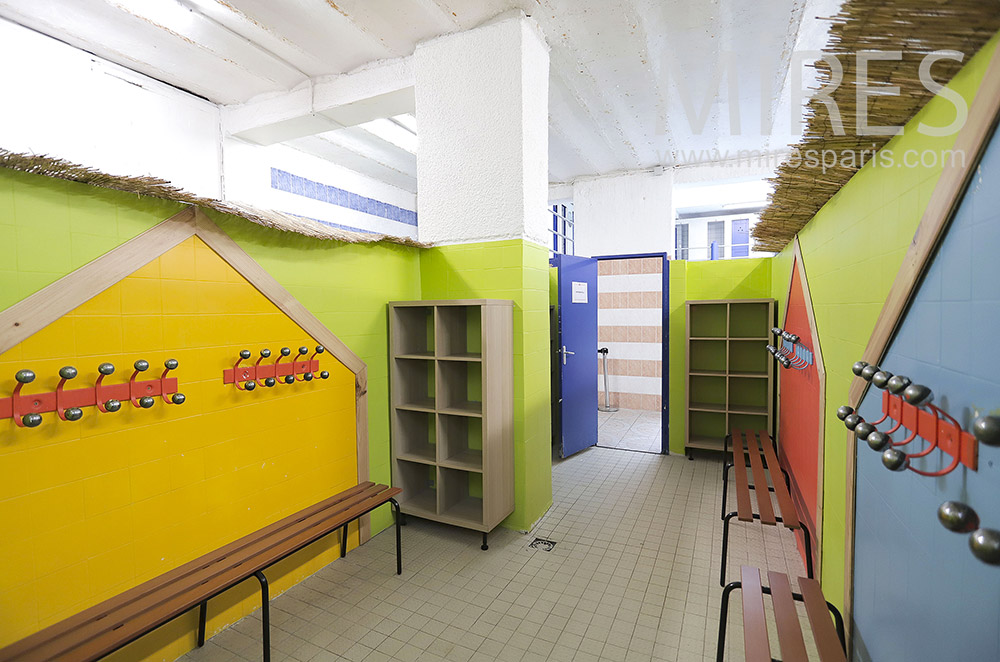 C2069 – Colorful locker room