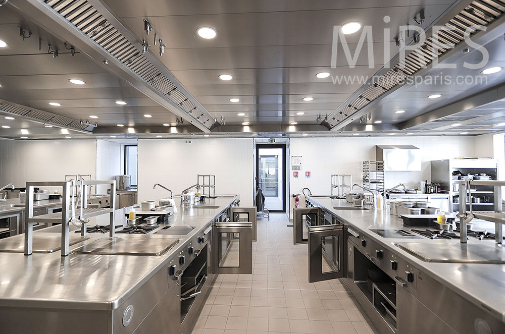 C2077 – Professional kitchen 5