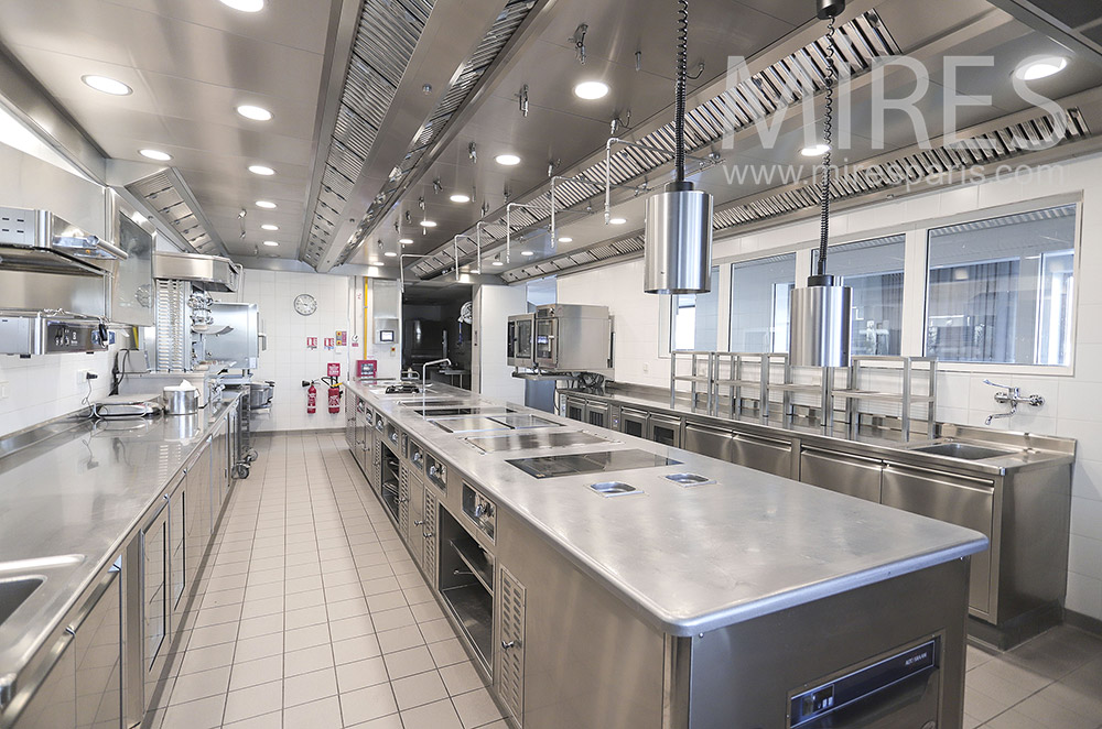 C2077 – Professional kitchen n°6