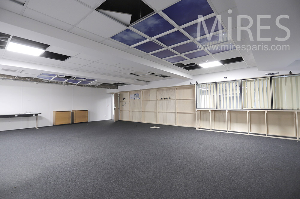 C2081 – Office wooden partition
