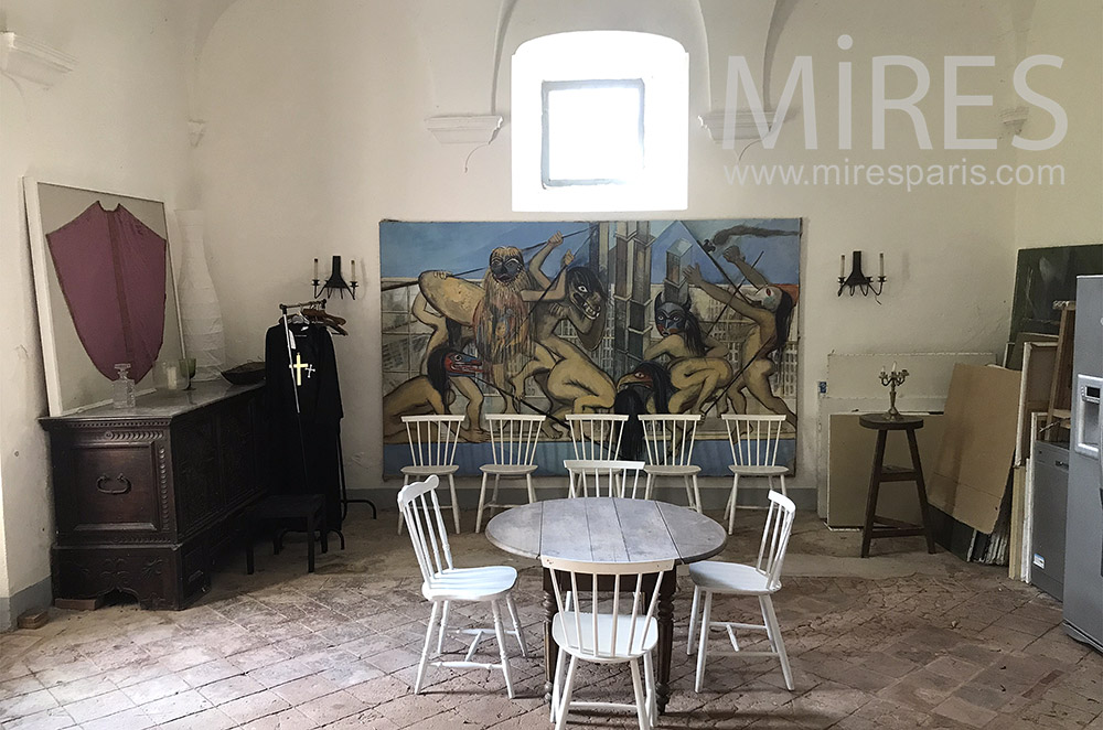 C2083 – Dining room