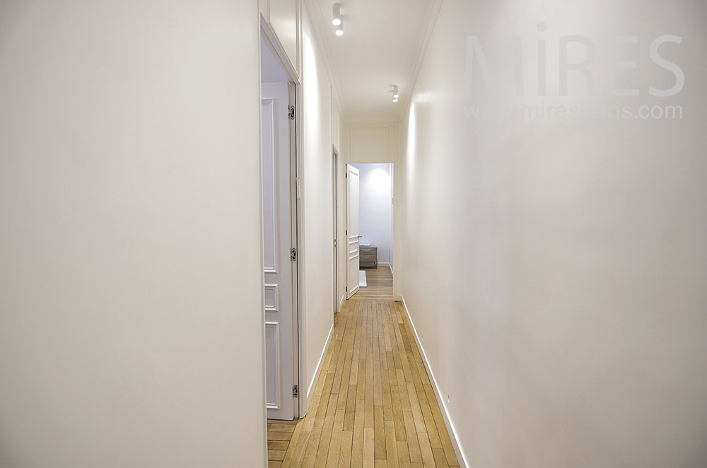 C2090 – White hallways