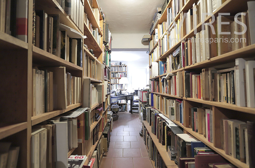 C2099 – Couloir bibliothèque